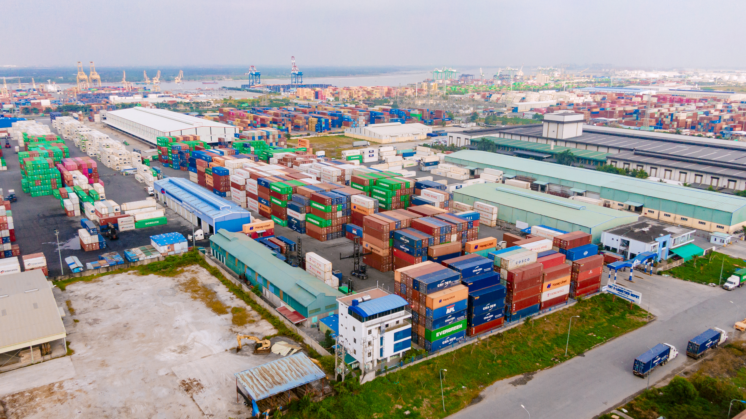 Mở rộng bãi container